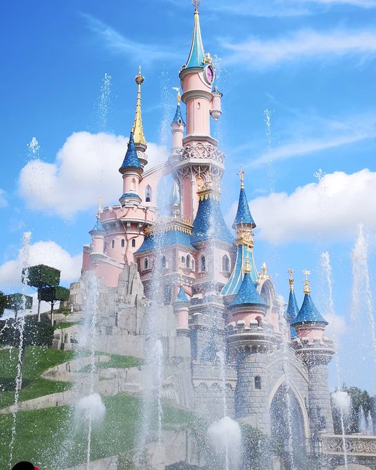 Disneyland Paris – money saving & tips you need to know about