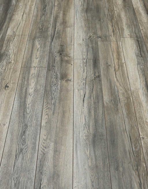 Laminate flooring vs solid wood