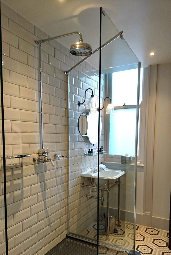 Vintage showerroom