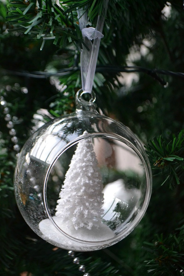 Xmas tree bauble