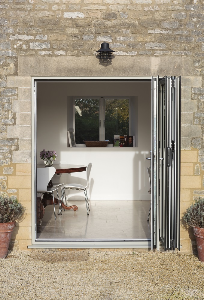 bifold door