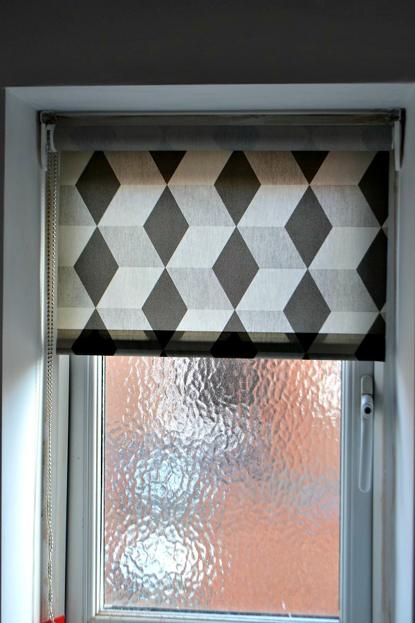 cube design roller blind