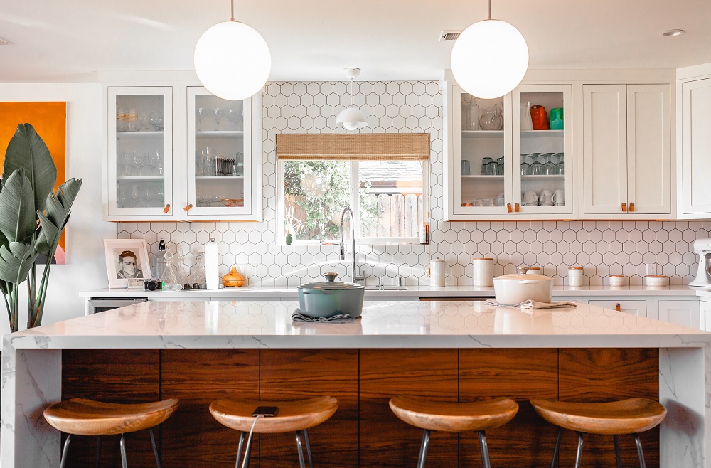 cleaning white tiles