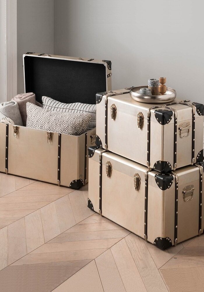 Vintage storage trunk ideas when it comes to restoration